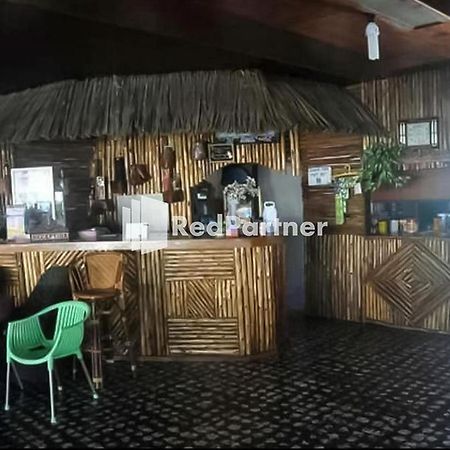 Bernard Guest House & Resto Redpartner Ambarita Exterior photo